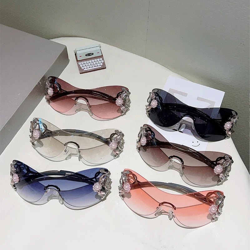 Rimless Y2k Sunglasses with Rhinestones and detailed frames